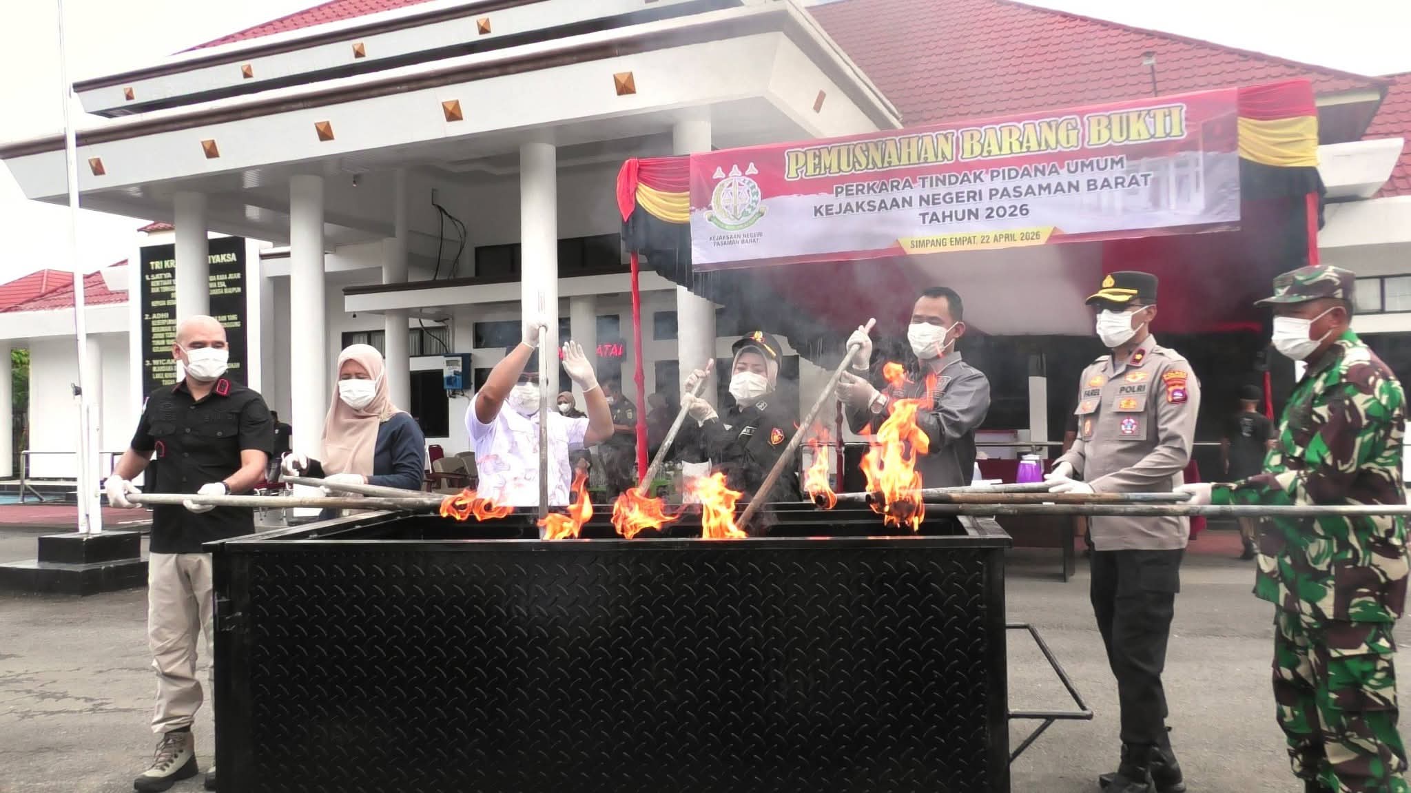 BB 47 Perkara Dimusnahkan di Pasaman Barat, Kajari Sebut Bentuk Komitmen