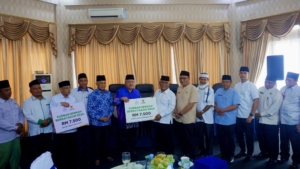 BAZNAS dan ANGKASA Malaysia Salurkan Bantuan Korban Bencana dan Penguatan Ekonomi Masjid di Pasaman Barat