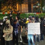 Aksi Mahasiswa di Jantung Ibu Kota: Polisi Buka Jalan, Demonstran Enggan Bubar