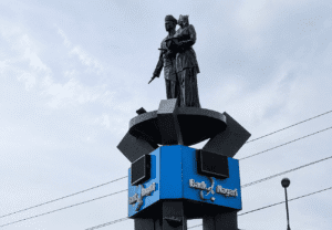 Patung Bundo Kanduang Kesamber Petir, Simbol Sawit Dituntut Balik Kampung