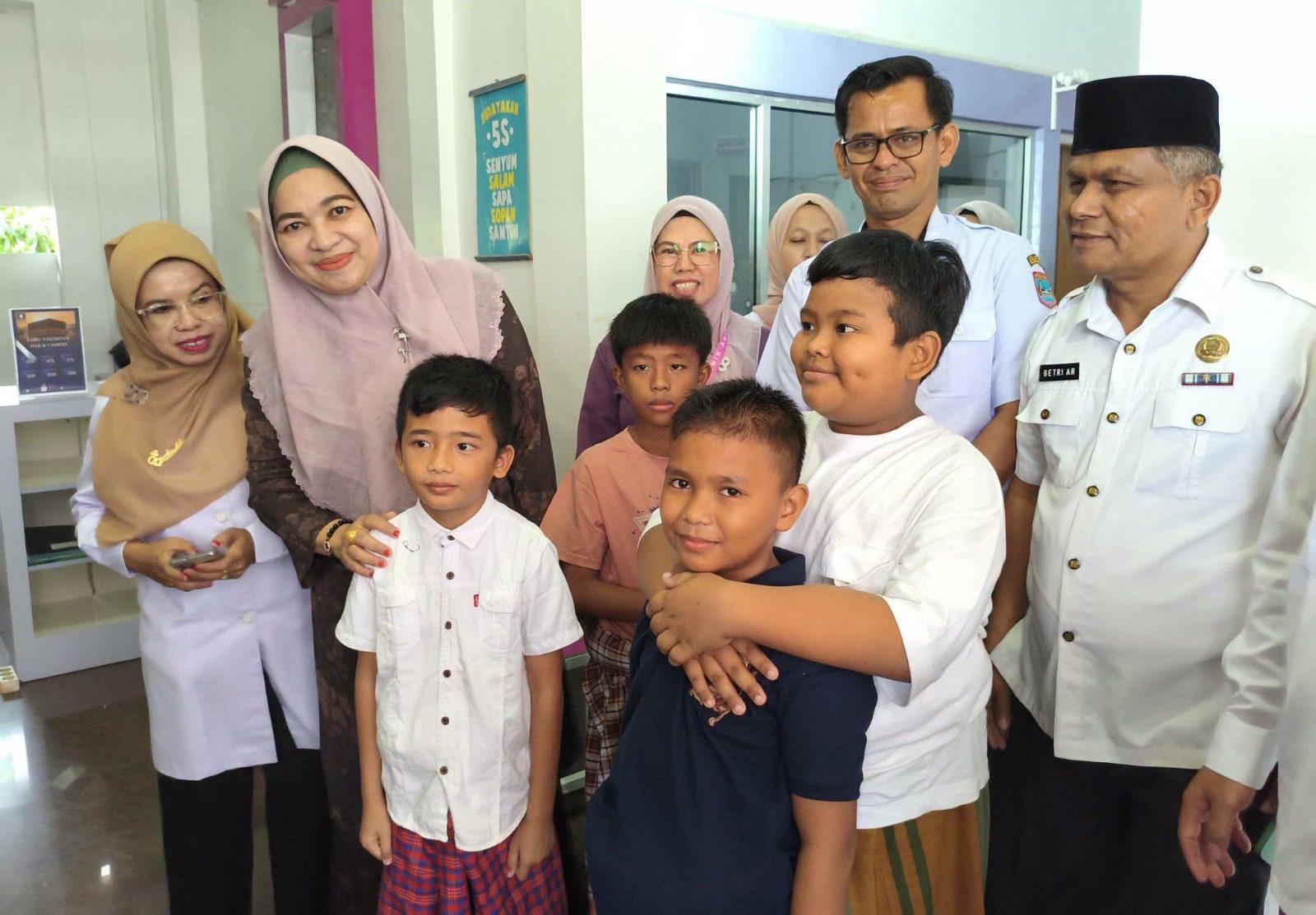 Rezeki Nomplok dari Bekasi: 441 Warga Pasbar Diguyur Bantuan, dari Paket Dapur hingga Sunatan Massal Gratis