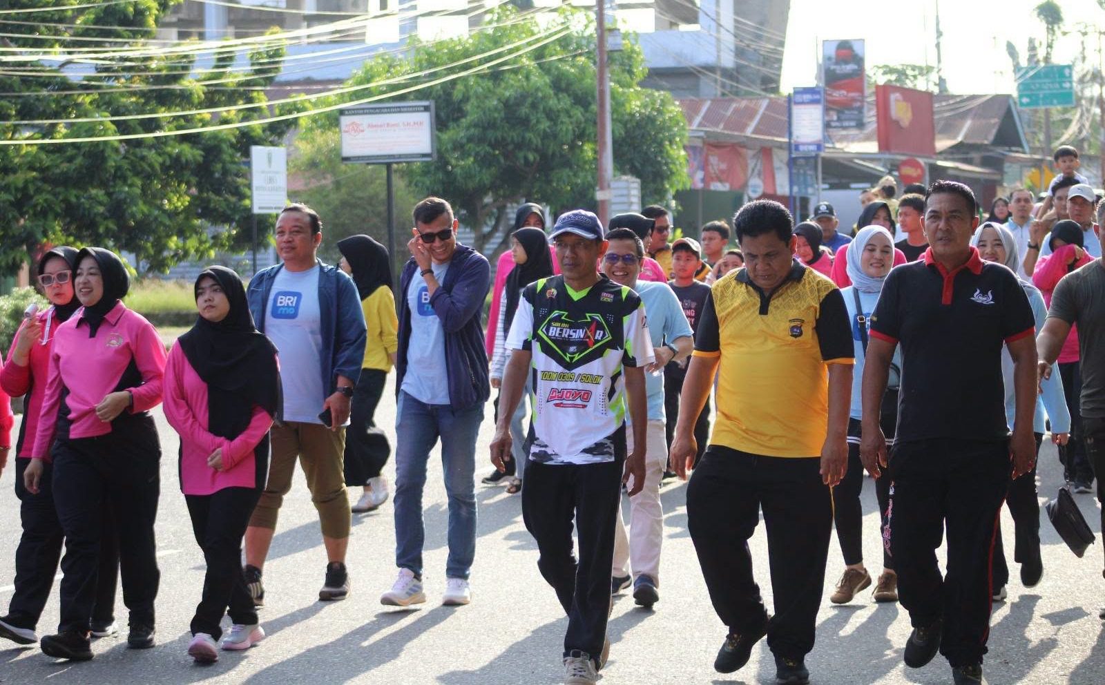 Jalan Santai HUT Bhayangkara Pasaman Barat Diikuti Ratusan Peserta