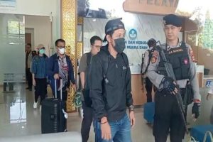 KPK Angkut Koper Hitam dari Rumah Dinas Bupati Muara Enim Nonaktif