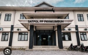 Oknum Satpol PP Caci Maki Wartawan di Medsos Walikota Zulmaita Bungkam